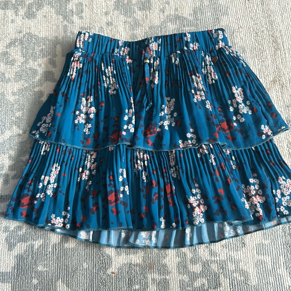 Girl Ruffle Skirt - size 7/8